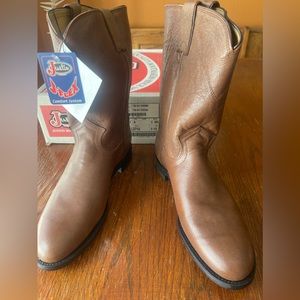 Justin Men's leather work boots sz 9 1/2 C